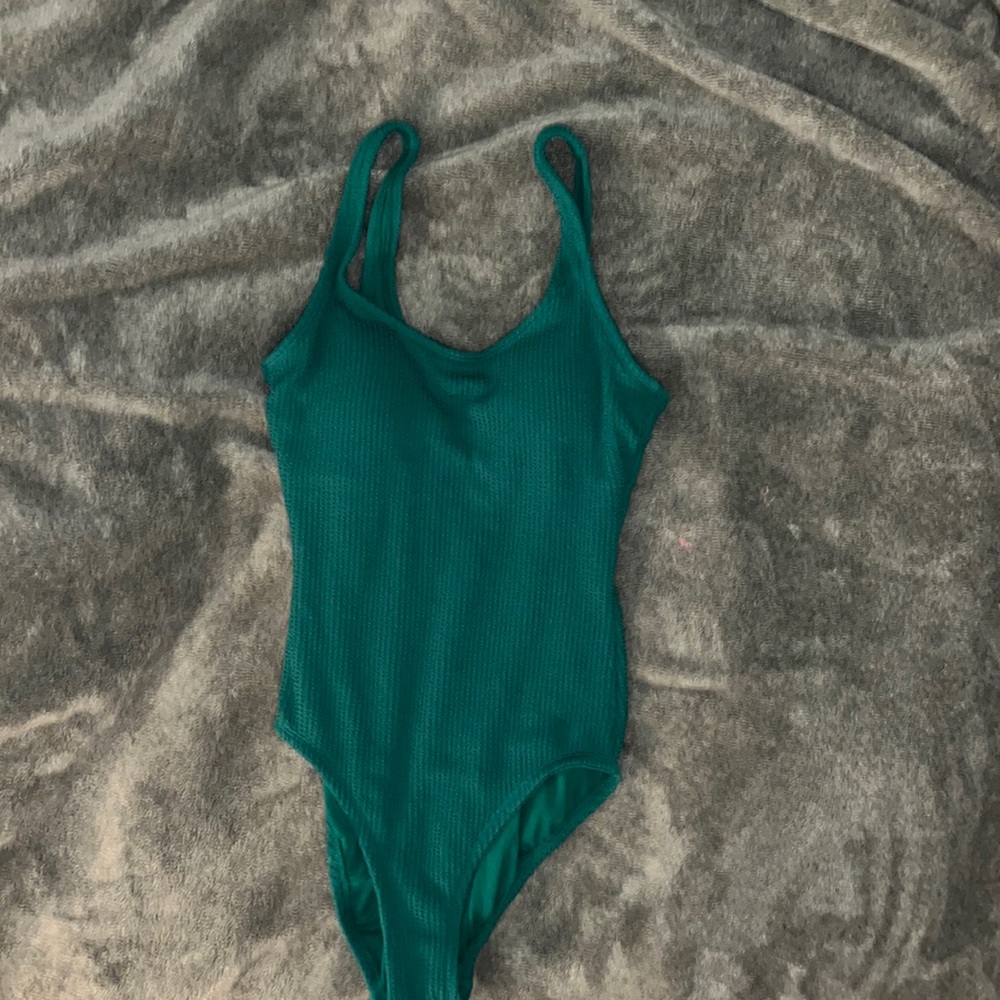 TEXTURED ONE PIECE GREEN BATHING SUIT